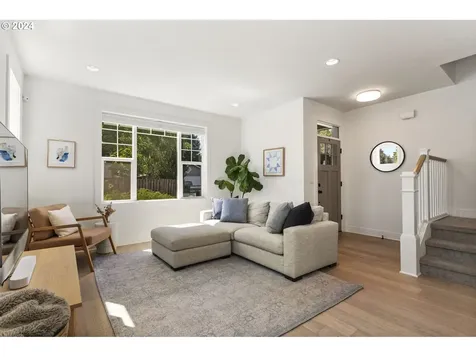7180 Se 50th Avenue Portland OR 97206