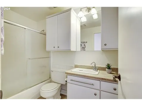 4621 Ne 49th Avenue Vancouver WA 98661