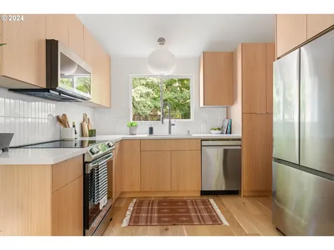 8116 SW 14th Avenue Portland OR 97219