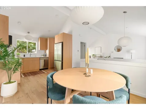 8116 SW 14th Avenue Portland OR 97219