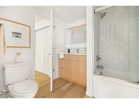 8116 SW 14th Avenue Portland OR 97219