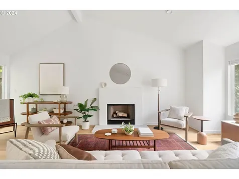 8116 SW 14th Avenue Portland OR 97219
