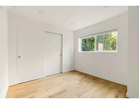 8116 SW 14th Avenue Portland OR 97219