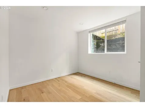 8116 SW 14th Avenue Portland OR 97219