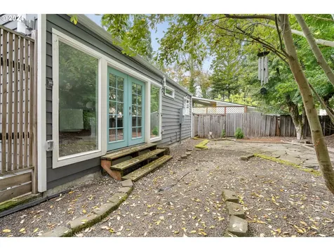 8116 SW 14th Avenue Portland OR 97219