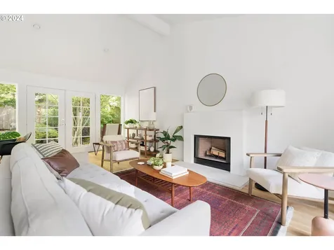 8116 SW 14th Avenue Portland OR 97219