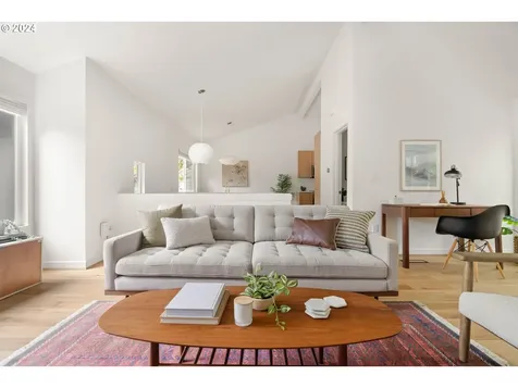8116 SW 14th Avenue Portland OR 97219