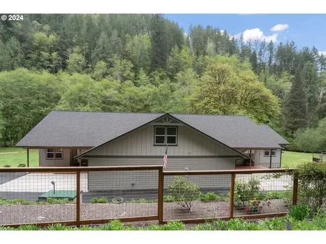 9348 N Fork Siuslaw Road Florence OR 97439