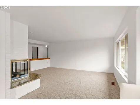 12535 SW Prince Edward Court Portland OR 97224