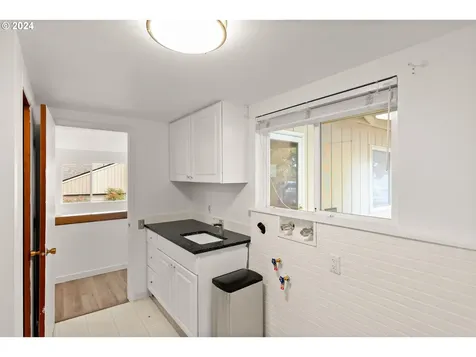 12535 SW Prince Edward Court Portland OR 97224