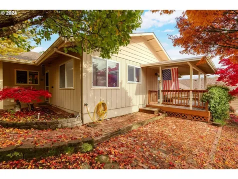 12535 SW Prince Edward Court Portland OR 97224
