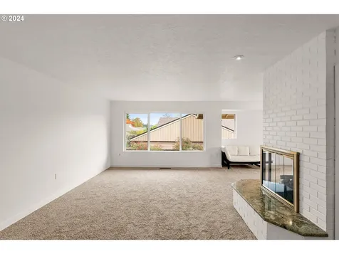 12535 SW Prince Edward Court Portland OR 97224
