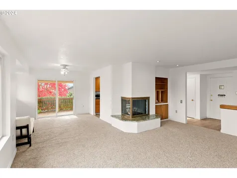 12535 SW Prince Edward Court Portland OR 97224