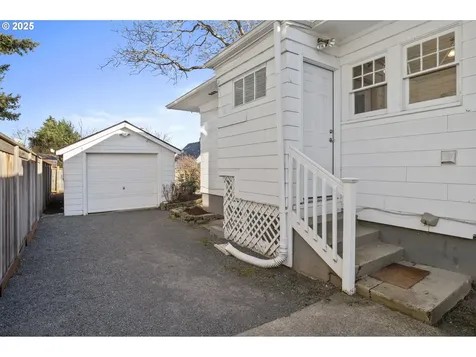1535 NE Rosa Parks Way Portland OR 97211