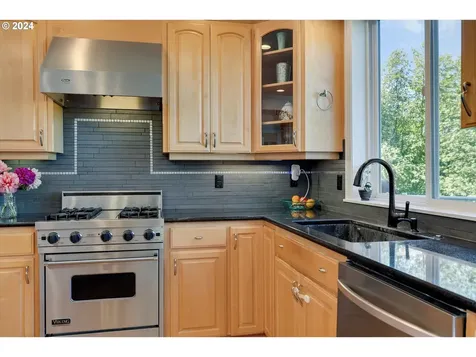 18600 NW Skyline Boulevard Portland OR 97231