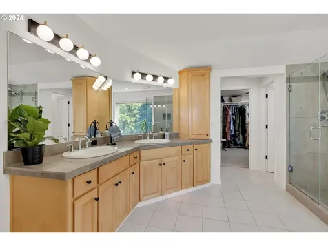 18600 NW Skyline Boulevard Portland OR 97231