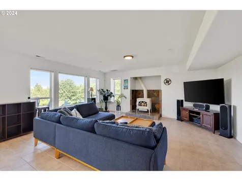 18600 NW Skyline Boulevard Portland OR 97231