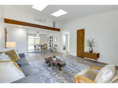 706 Barclay Hills Drive Oregon City OR 97045