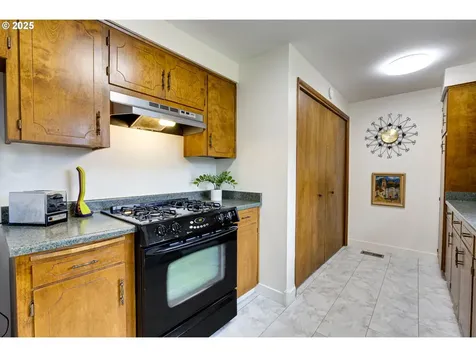 706 Barclay Hills Drive Oregon City OR 97045
