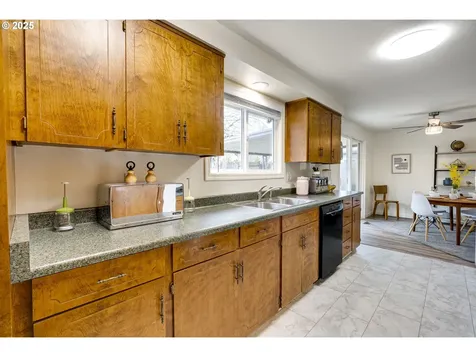 706 Barclay Hills Drive Oregon City OR 97045