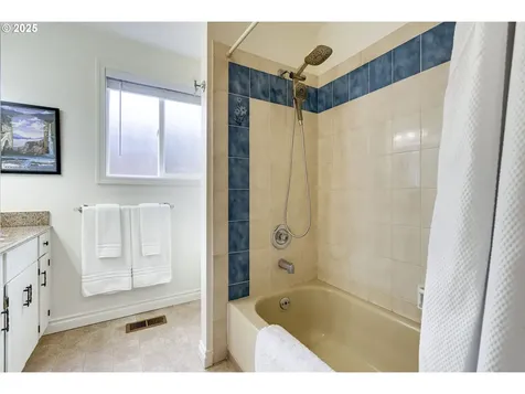 706 Barclay Hills Drive Oregon City OR 97045