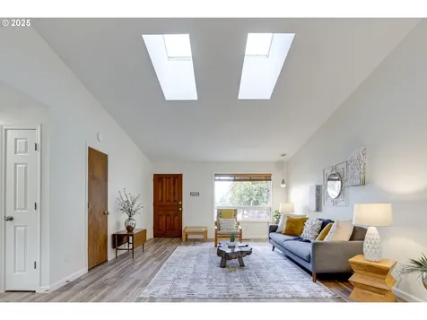706 Barclay Hills Drive Oregon City OR 97045