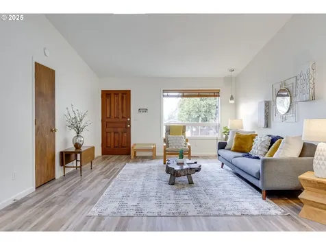 706 Barclay Hills Drive Oregon City OR 97045