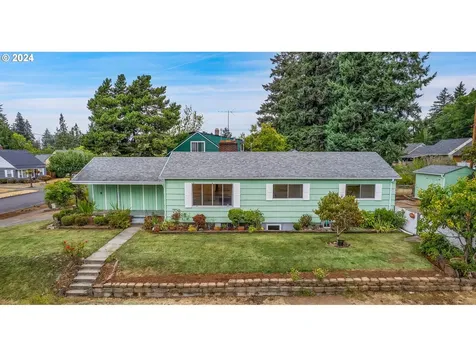 8925 Ne Schuyler Street Portland OR 97220