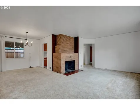 8925 Ne Schuyler Street Portland OR 97220