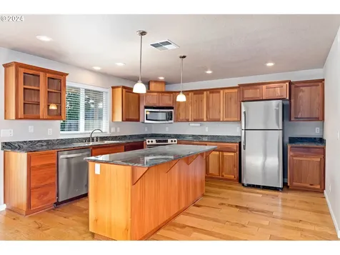 2014 Sw Otis Lane Grants Pass OR 97527