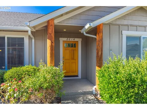 2014 Sw Otis Lane Grants Pass OR 97527