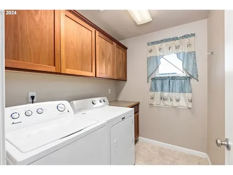 2014 Sw Otis Lane Grants Pass OR 97527