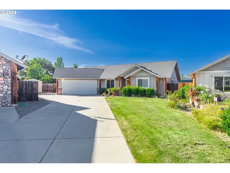 2014 Sw Otis Lane Grants Pass OR 97527