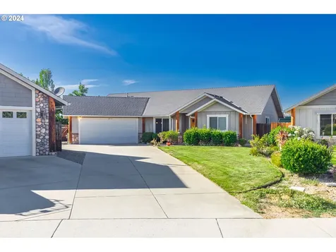 2014 Sw Otis Lane Grants Pass OR 97527