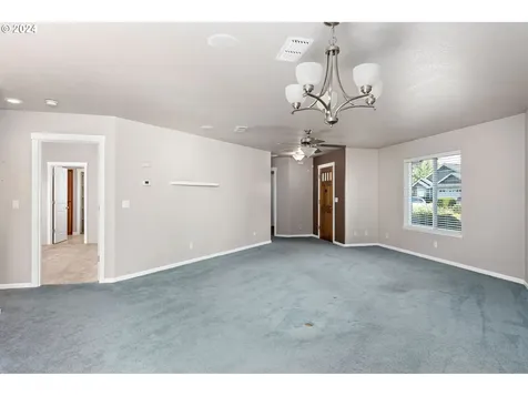 2014 Sw Otis Lane Grants Pass OR 97527