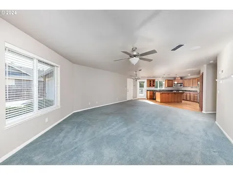 2014 Sw Otis Lane Grants Pass OR 97527