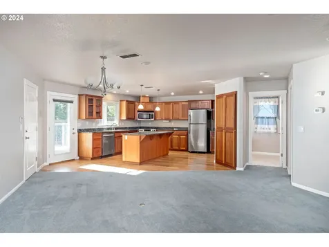 2014 Sw Otis Lane Grants Pass OR 97527