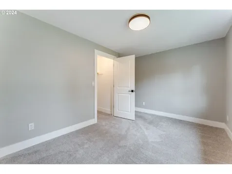 13148 Se Duke Street Portland OR 97236