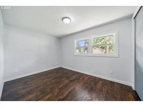 7724 N Bank Street Portland OR 97203