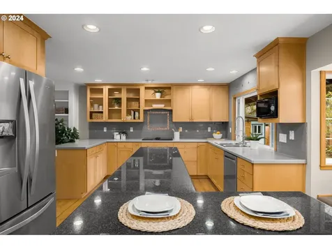 10055 SW Paulina Drive Tualatin OR 97062