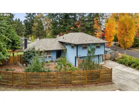 10055 SW Paulina Drive Tualatin OR 97062