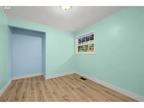10055 SW Paulina Drive Tualatin OR 97062