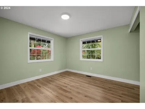 10055 SW Paulina Drive Tualatin OR 97062