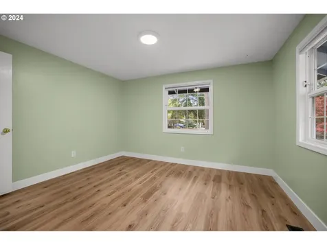 10055 SW Paulina Drive Tualatin OR 97062