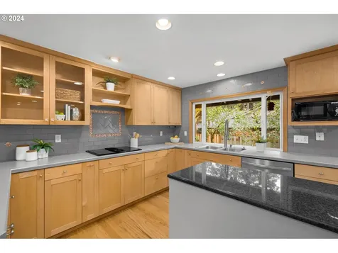 10055 SW Paulina Drive Tualatin OR 97062