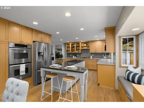 10055 SW Paulina Drive Tualatin OR 97062