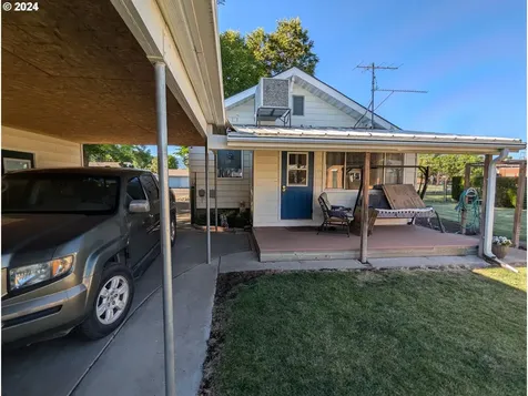 2006 E N Avenue La Grande OR 97850