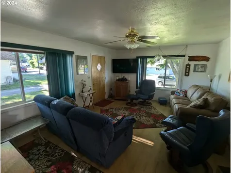 2006 E N Avenue La Grande OR 97850
