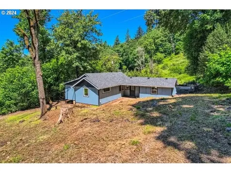 20064 S Central Point Road Oregon City OR 97045