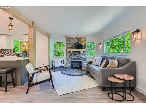 20064 S Central Point Road Oregon City OR 97045